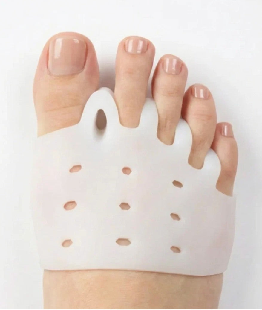 Toe separator on a foot